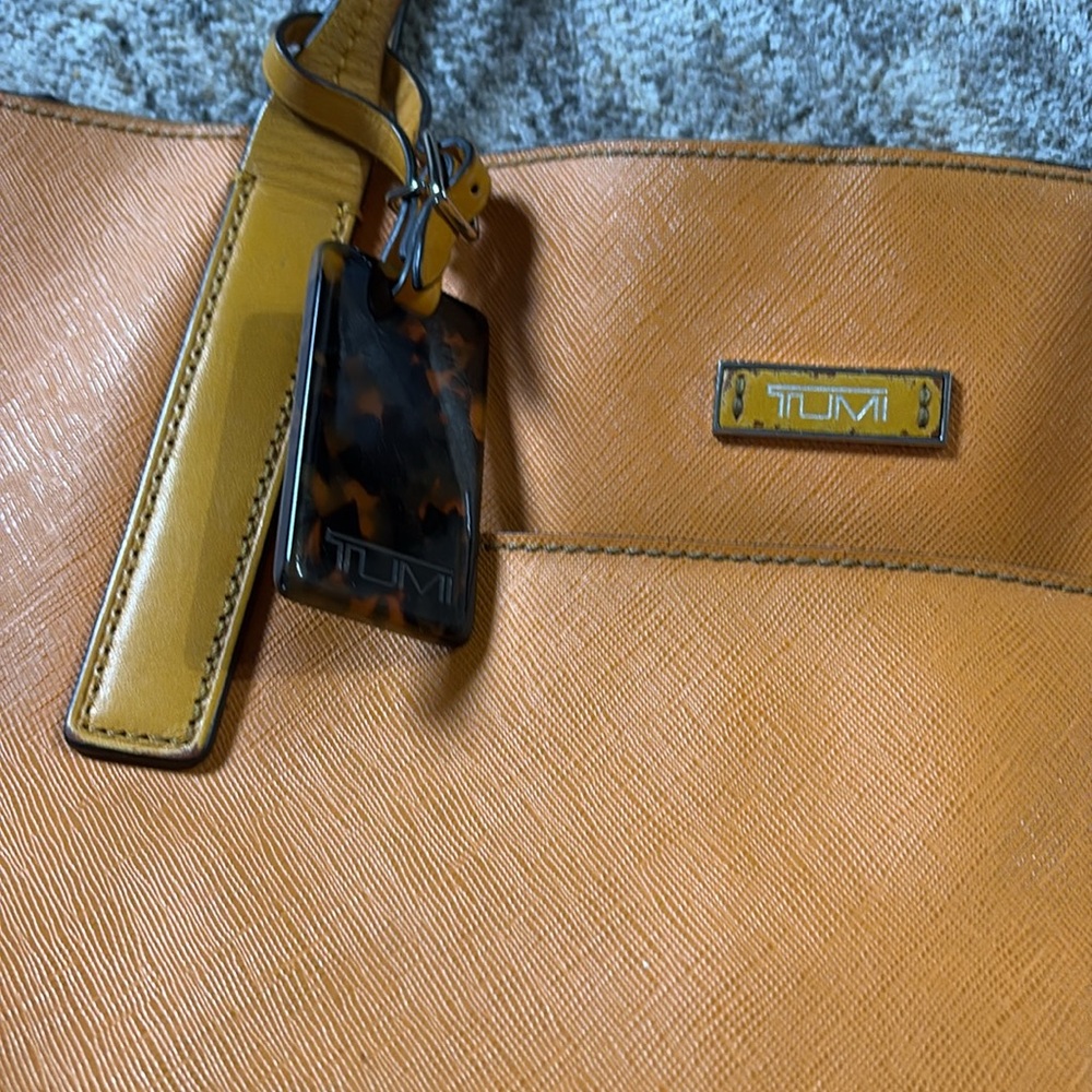 Tumi yellow/ Orange Tote Bag with Structured Design - carry on attach ability - Picture 2 of 7